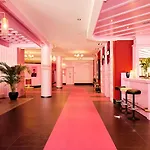 Hotell The Grand - Pop-up Self Check-in Arosa
