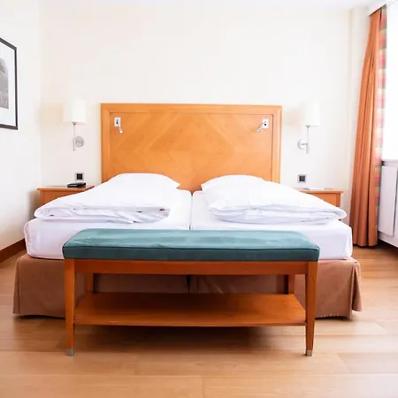 The Grand - Pop-up Hotel