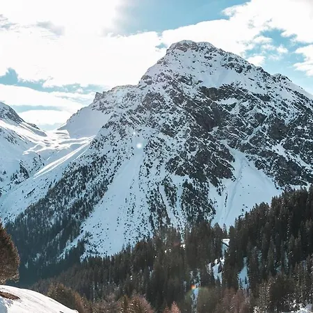 The Grand - Pop-up Hotel Arosa