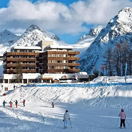 The Grand - Pop-up Hotel Arosa
