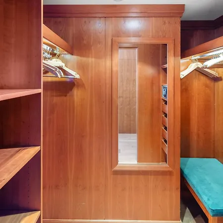 The Grand - Pop-up Self Check-in Hotel Arosa