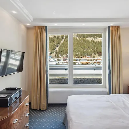 The Grand - Pop-up Self Check-in Готель Ароза