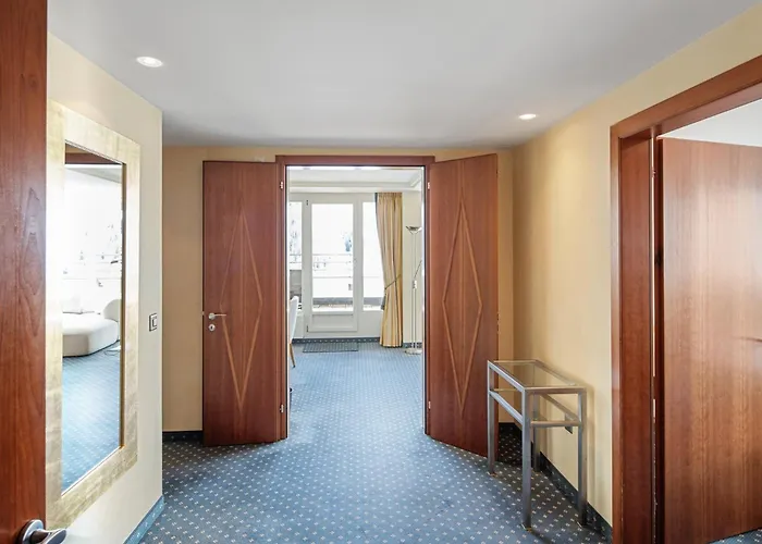 The Grand - Pop-up Self Check-in Ξενοδοχείο Αρόζα