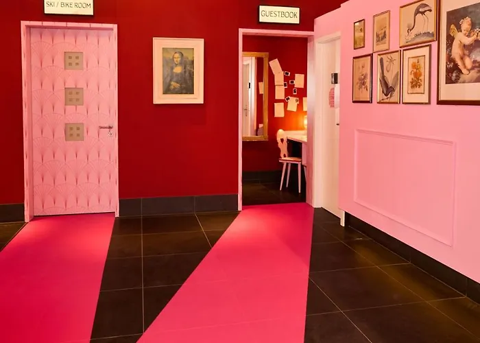 The Grand - Pop-up Self Check-in Αρόζα