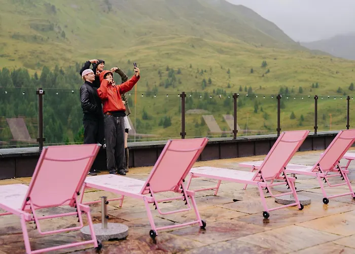 The Grand - Pop-up Self Check-in *