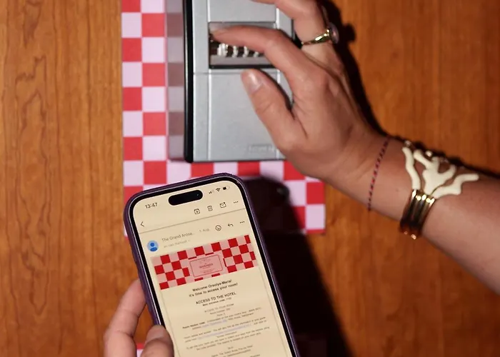 The Grand - Pop-up Self Check-in * Αρόζα