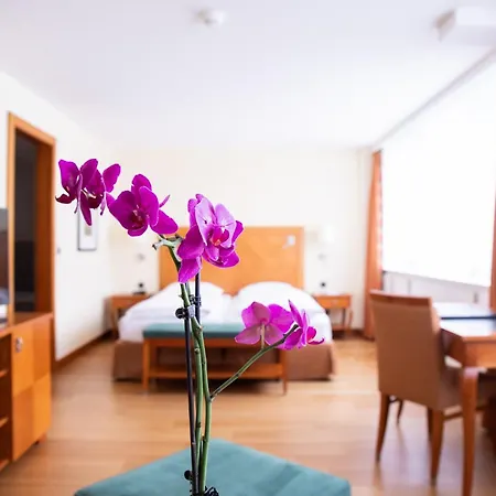 Hotel The Grand - Pop-up Arosa