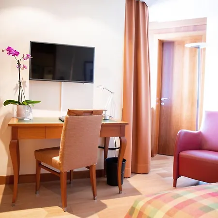 Hotel The Grand - Pop-up