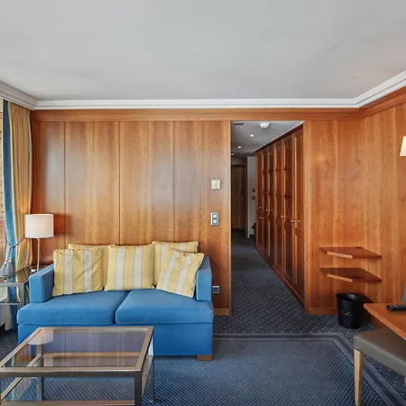 فندق The Grand - Pop-up Self Check-in *