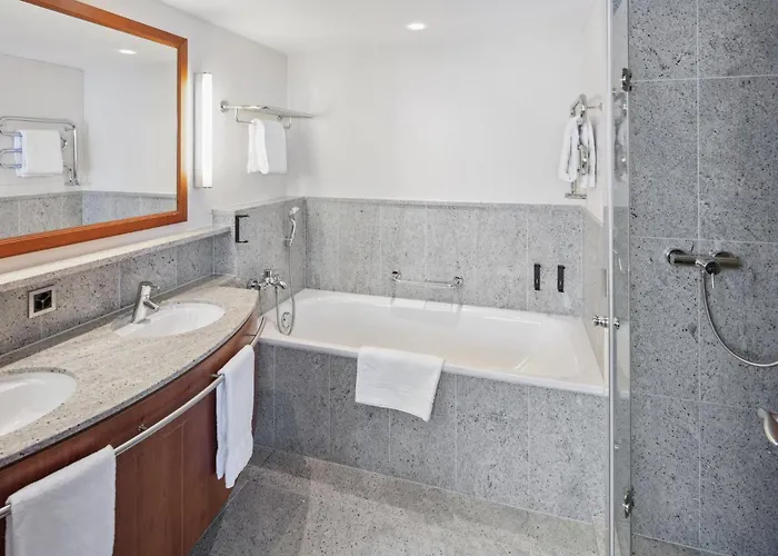 The Grand - Pop-up Self Check-in فندق