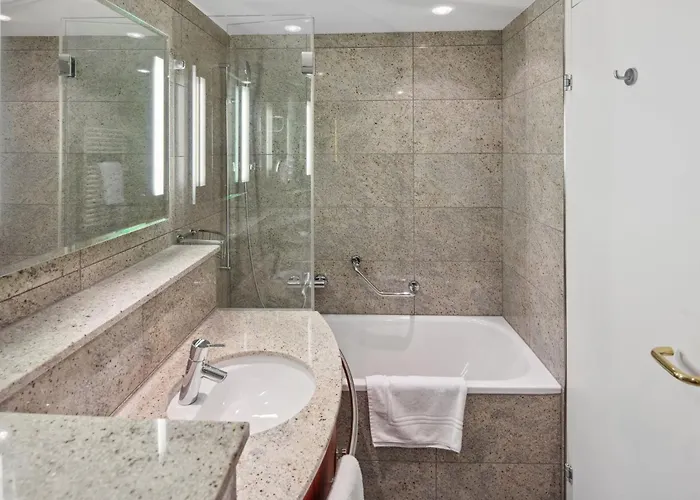 The Grand - Pop-up Self Check-in فندق أروسا