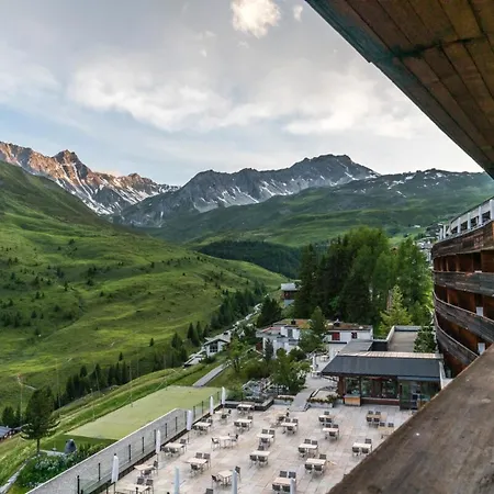 The Grand - Pop-up Hotel